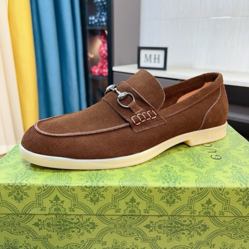 G*u*i leather shoes